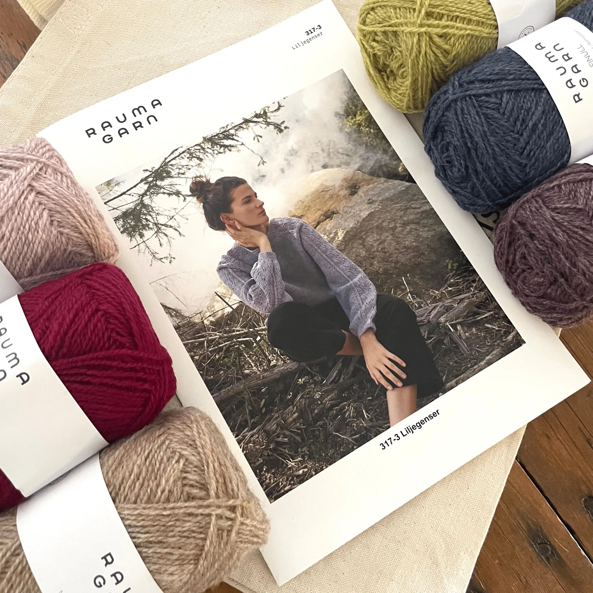 317-3 Liljegenser Sweater in Finullgarn