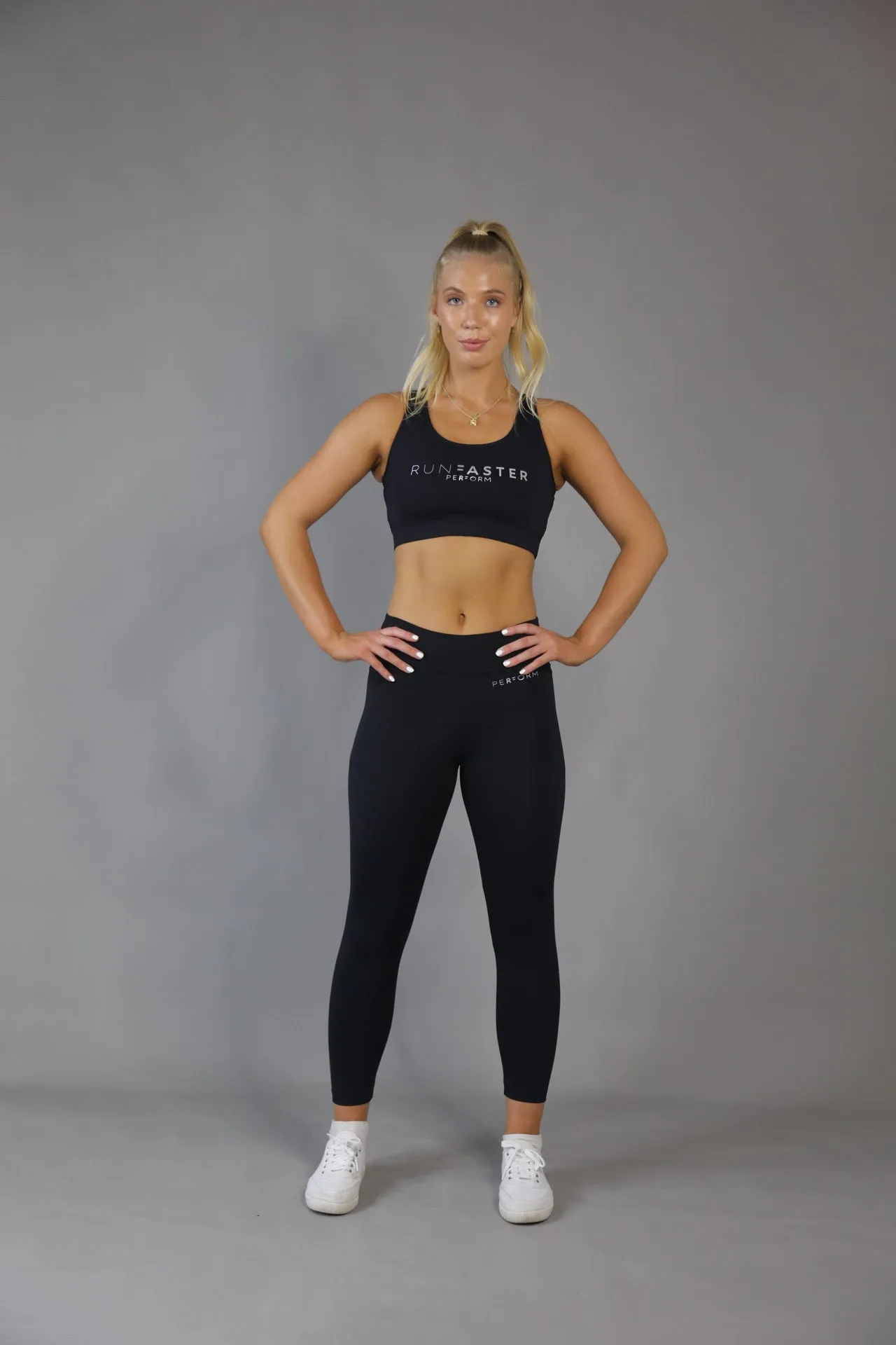 Perform Mid Waist 7/8 - Black