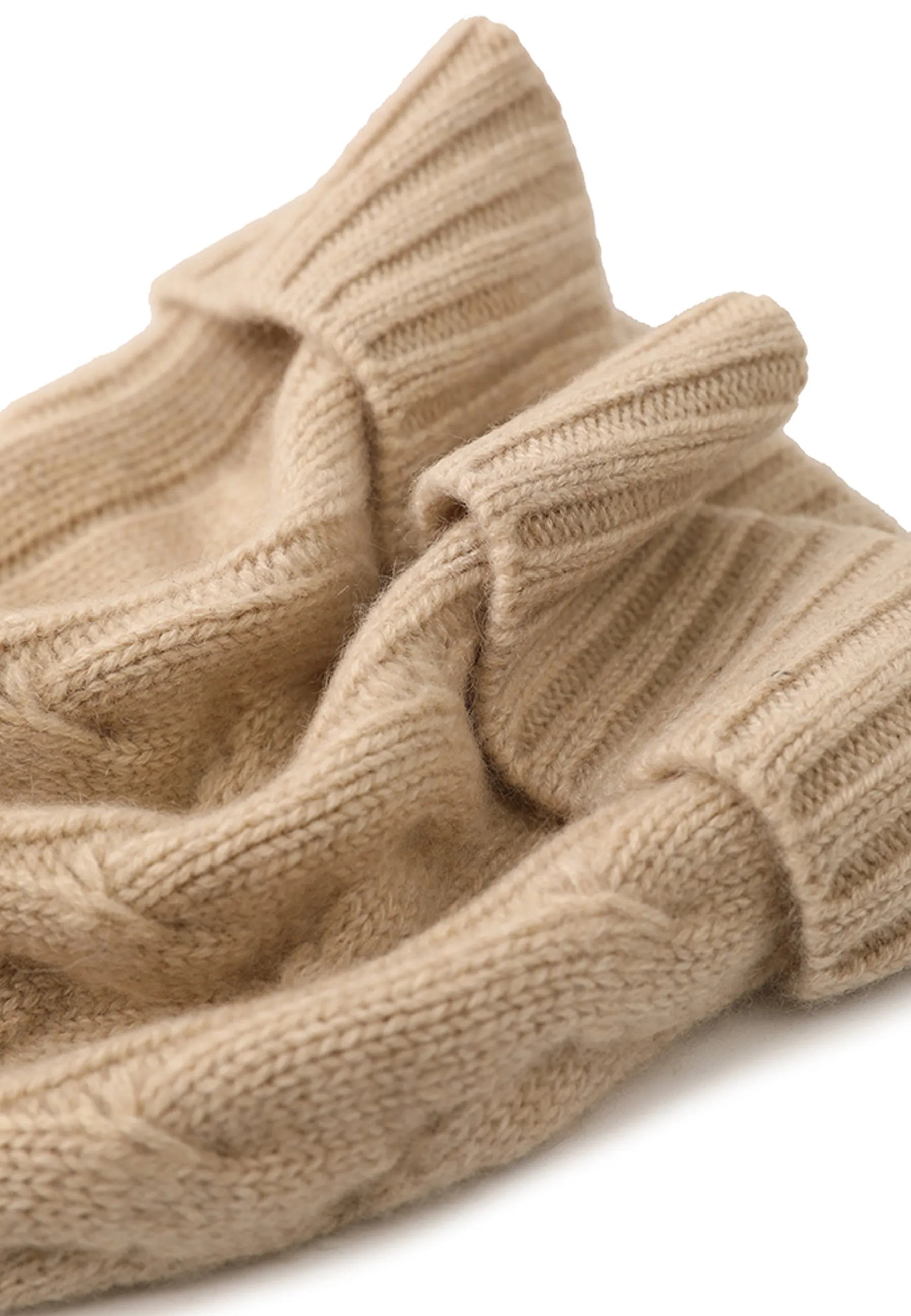 Soft Cable-Knit Mongolian Cashmere Beanie